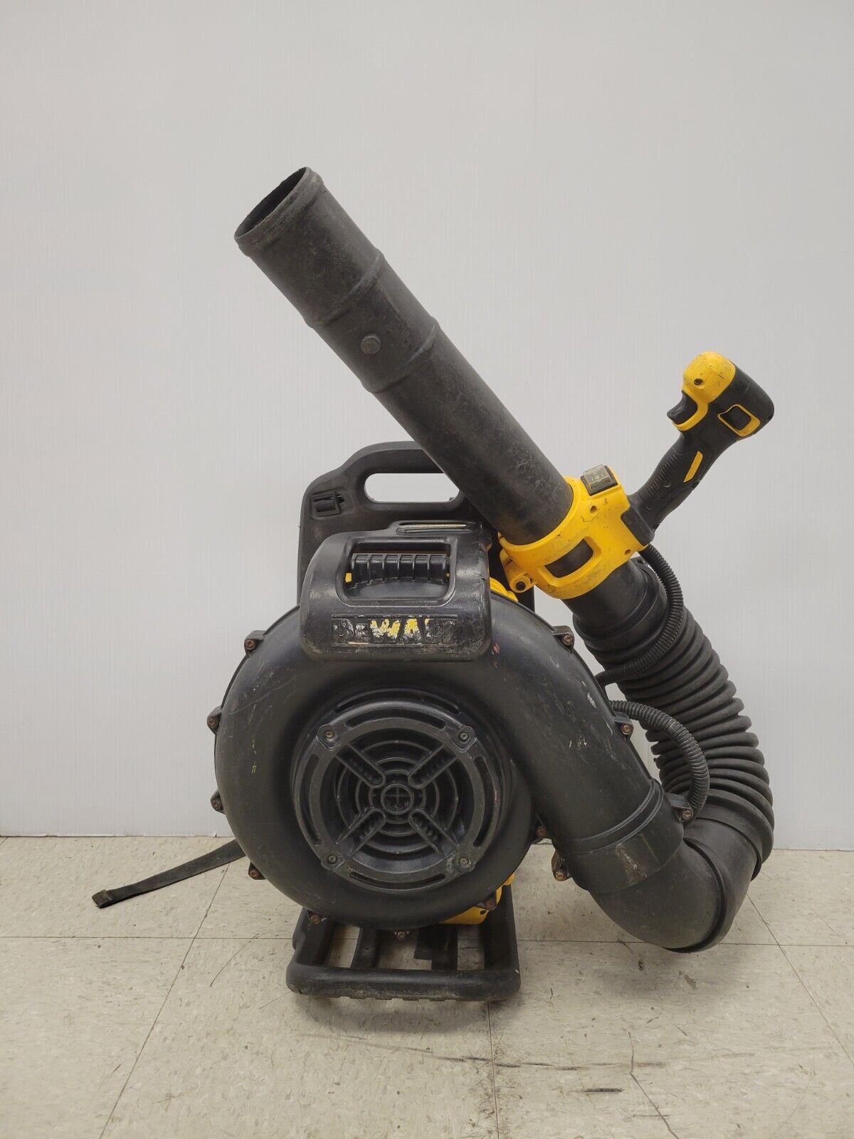 (69647-2) Dewalt DCB1590 Back Pack Blower