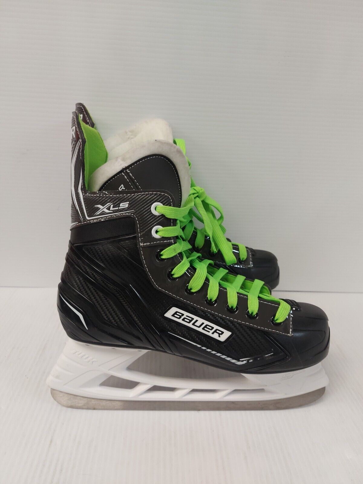 (N86300-1) Bauer XLS Hockey Skates