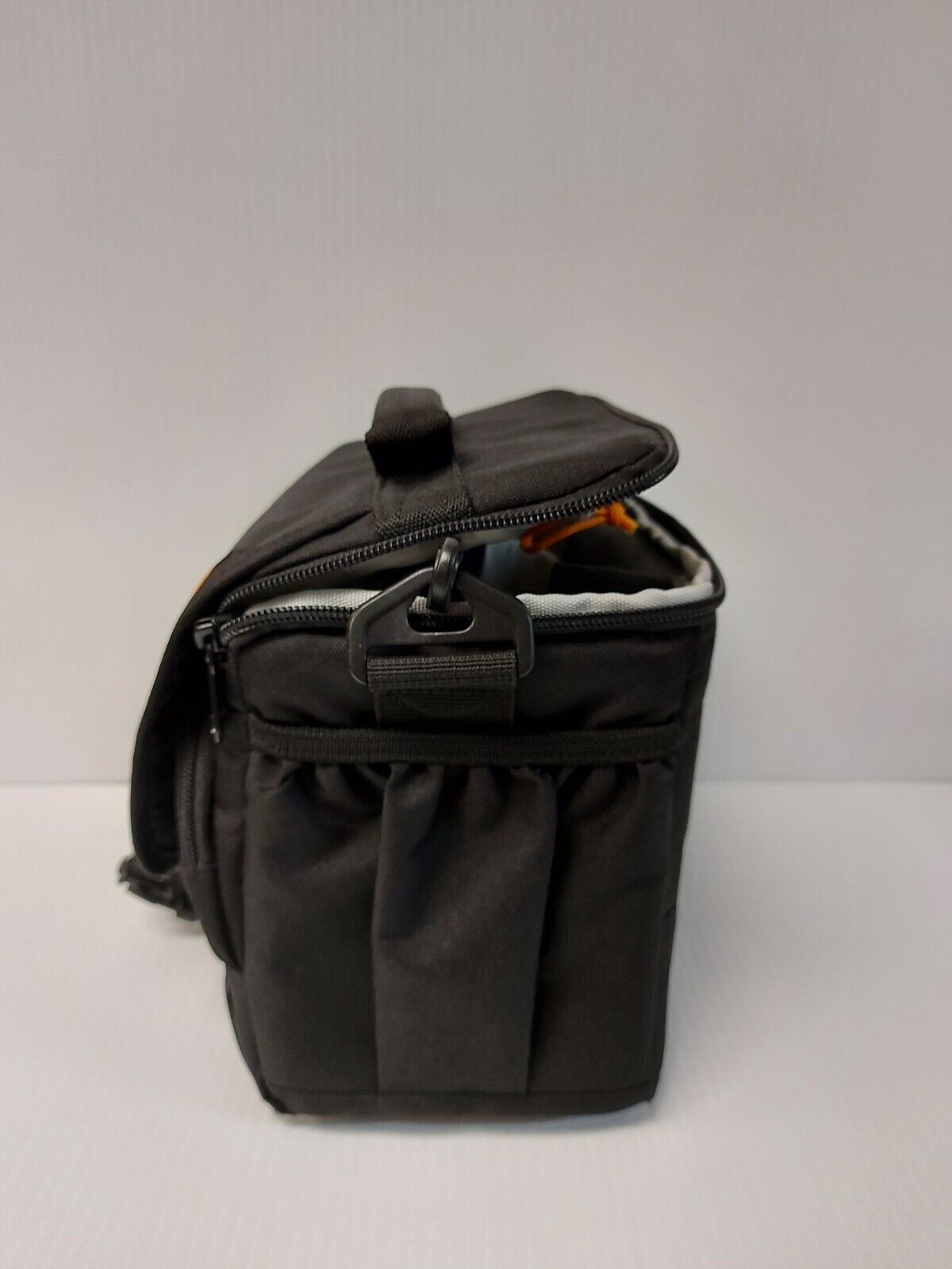 (NI-20725) Lowepro Adventura SH160II Camera Bag