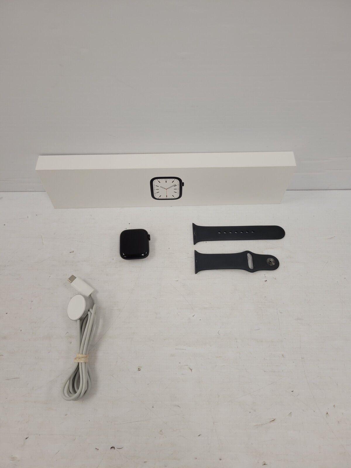 (53826-1) Apple A2473 Series 7 Smart Watch