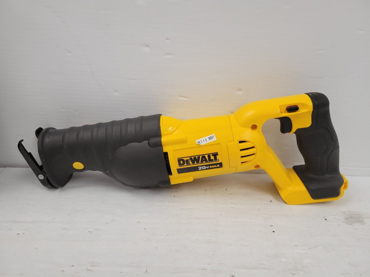(67330-1) Dewalt DCS380 Reciprocating Saw