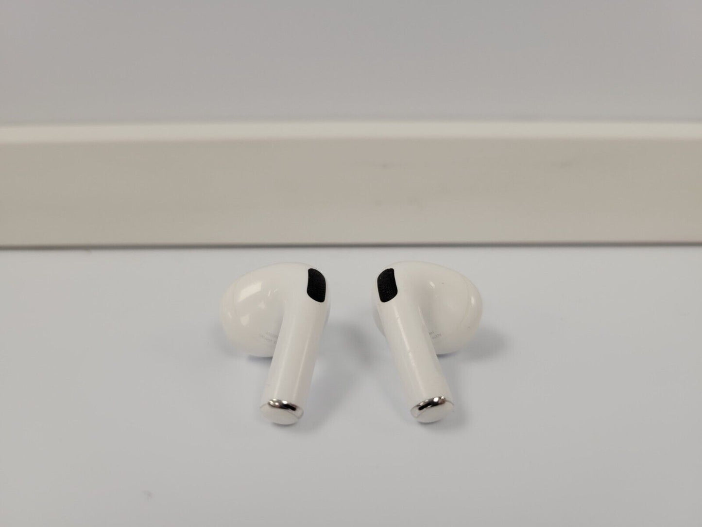 (67649-1) Apple A2566 AirPods