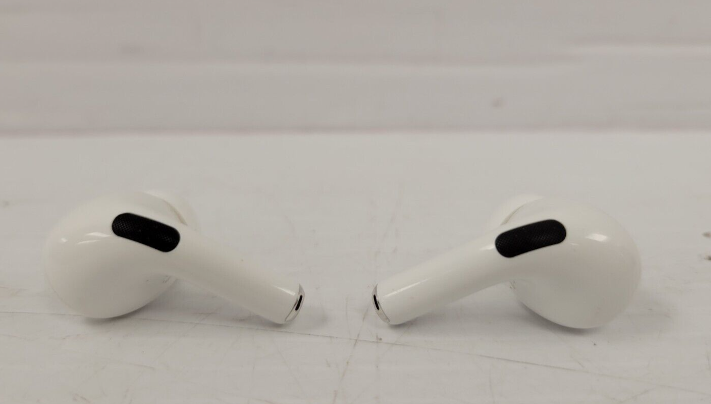 (61613-4) Apple A2968 Airpods