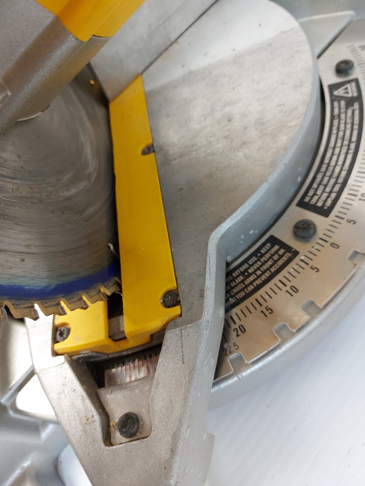 (N82807-1) DeWalt DW703 Mitre Saw