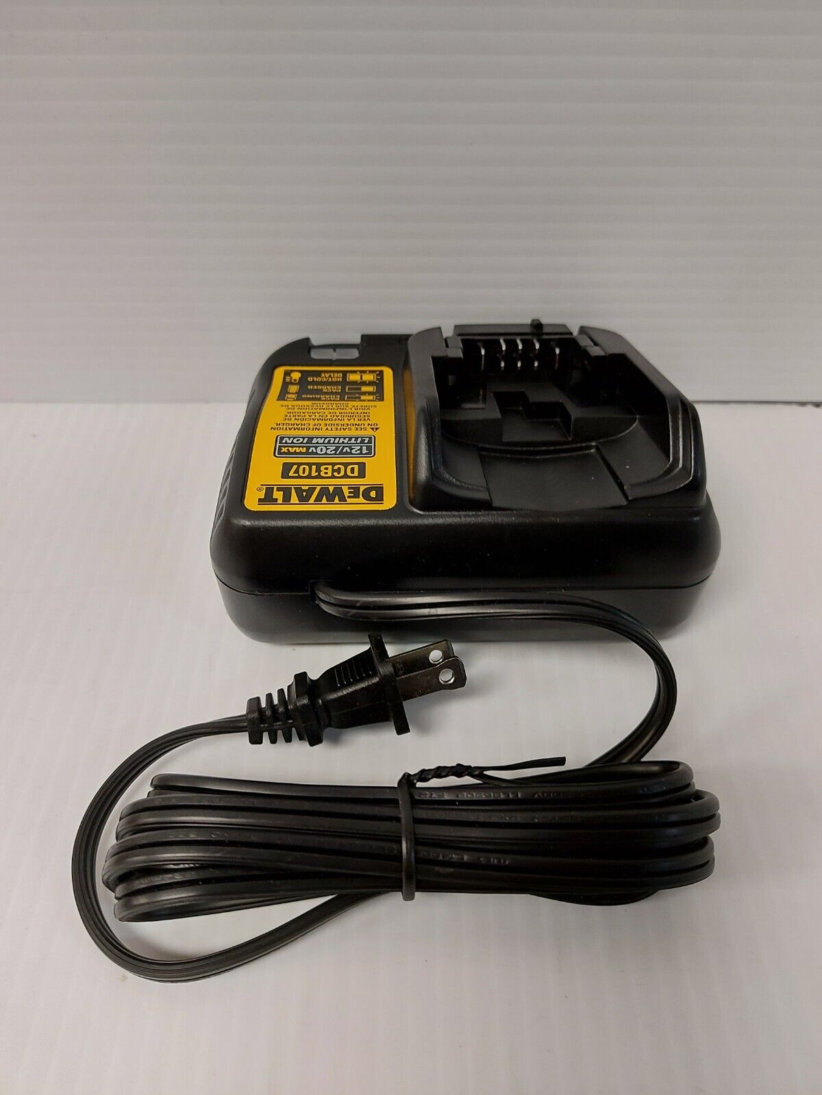 (N85677-5) DeWalt DCD777 1/2" Drill