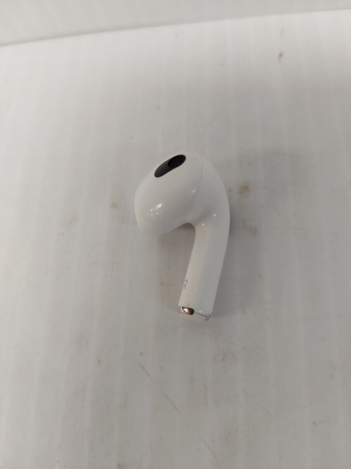 (N85185-2) Apple A2566 Airpods