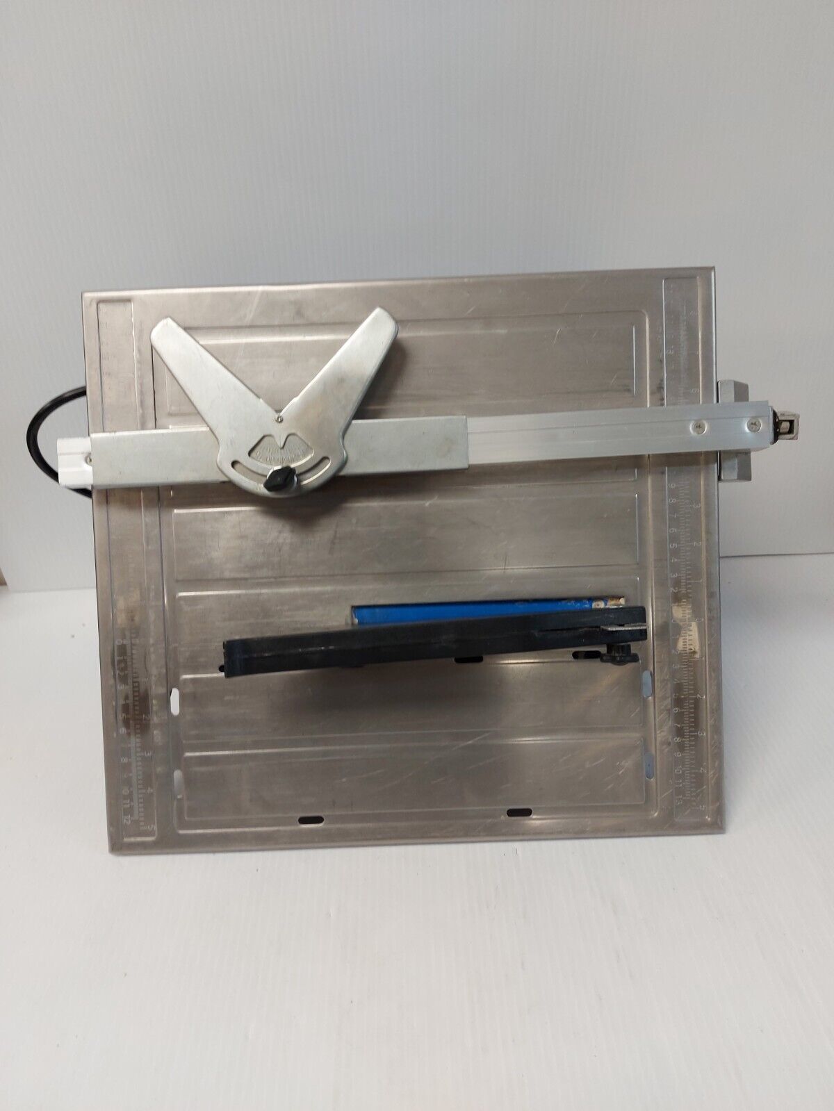 (N83360-1) Mastercraft 055-6869-8 Tile Saw