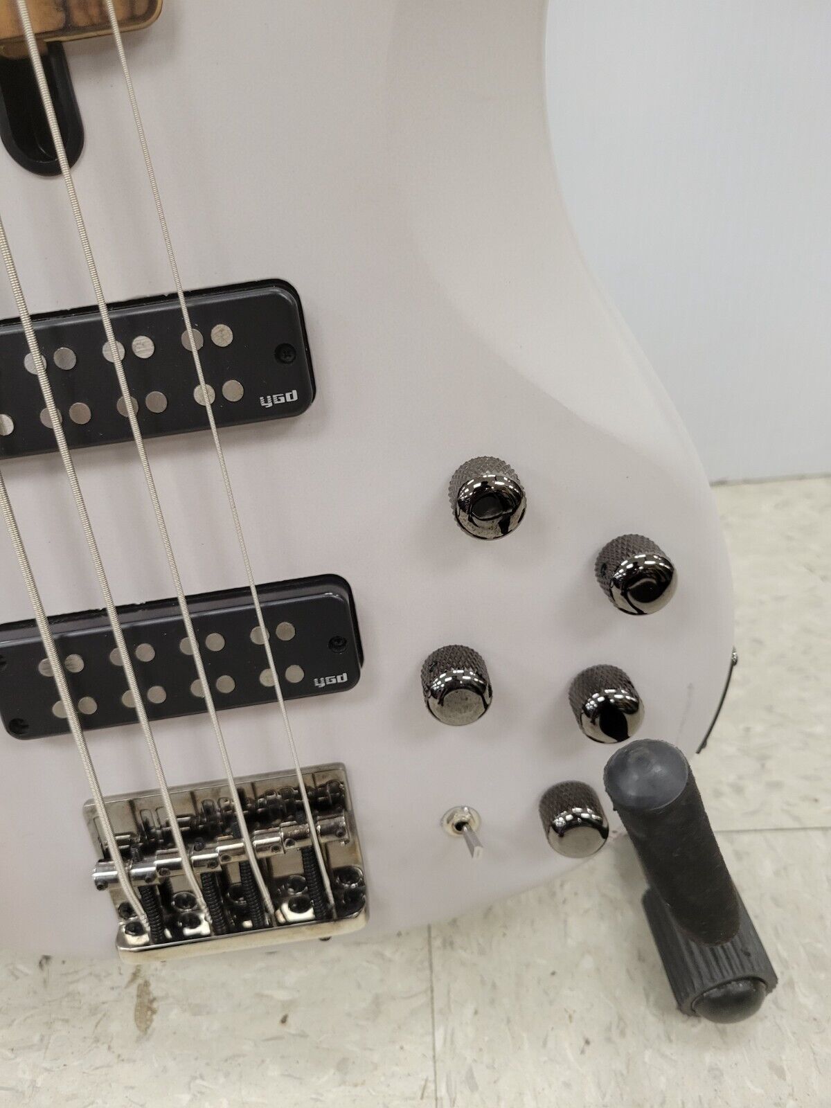 (I-36260) Yamaha TRB X504 Bass Guitar