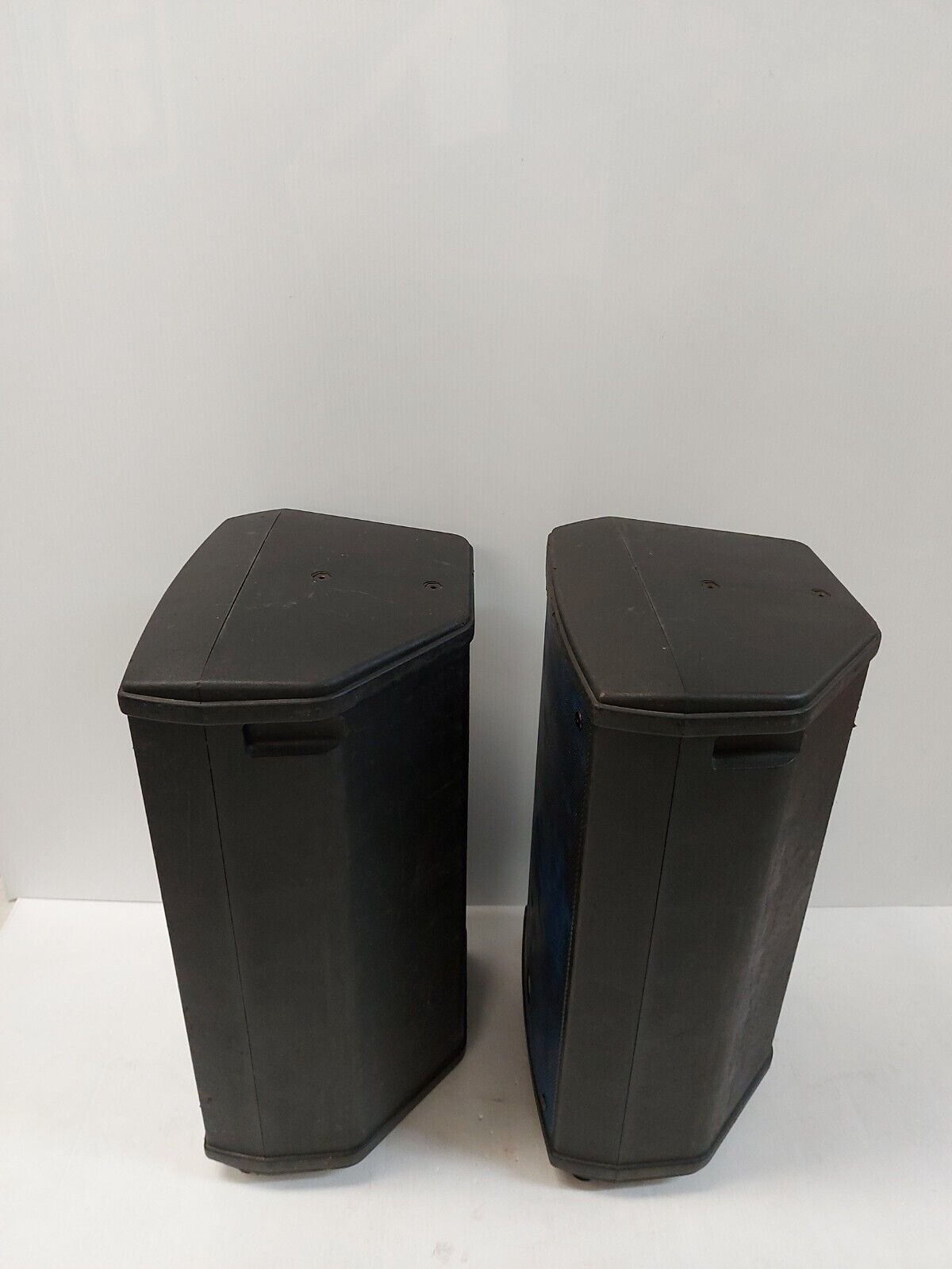 (N84131-1) Yorkville NX35 PA Speaker Set