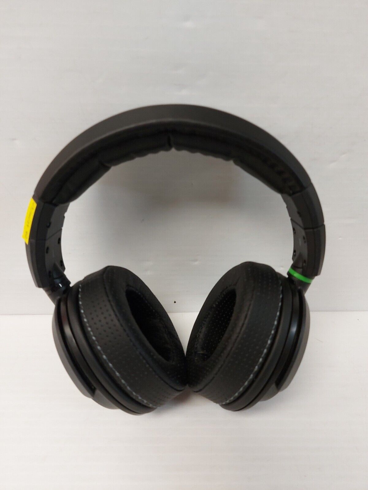 (N79659-1) Mackie MC-450 Headphones in Case