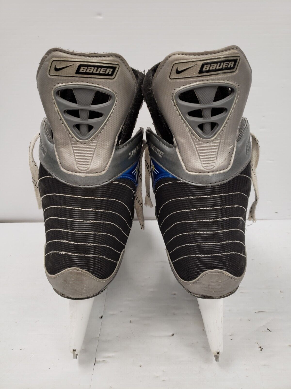 (67457-1) Bauer Supreme 40 Hockey Skates - Size 10