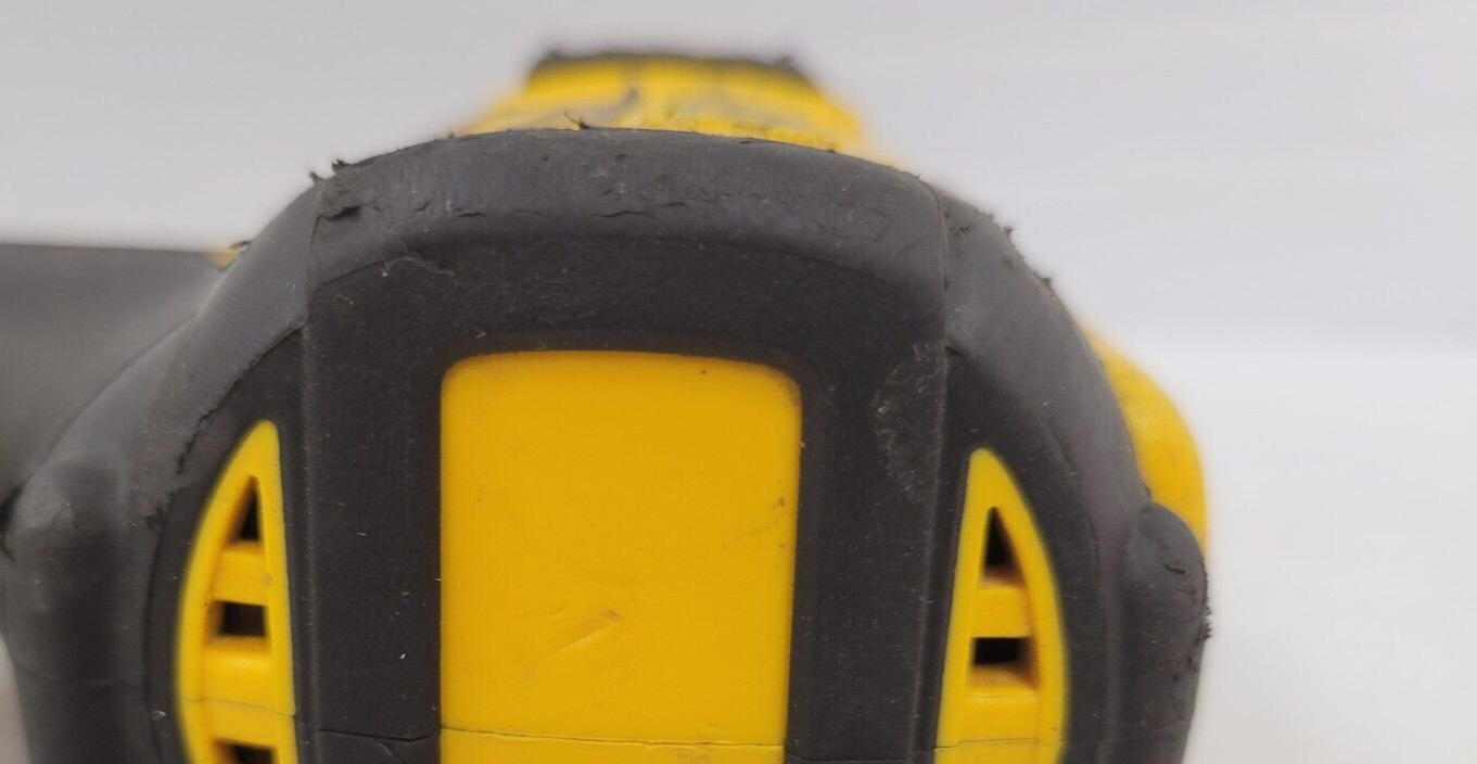 (64301-1) Dewalt DCD796 Drill
