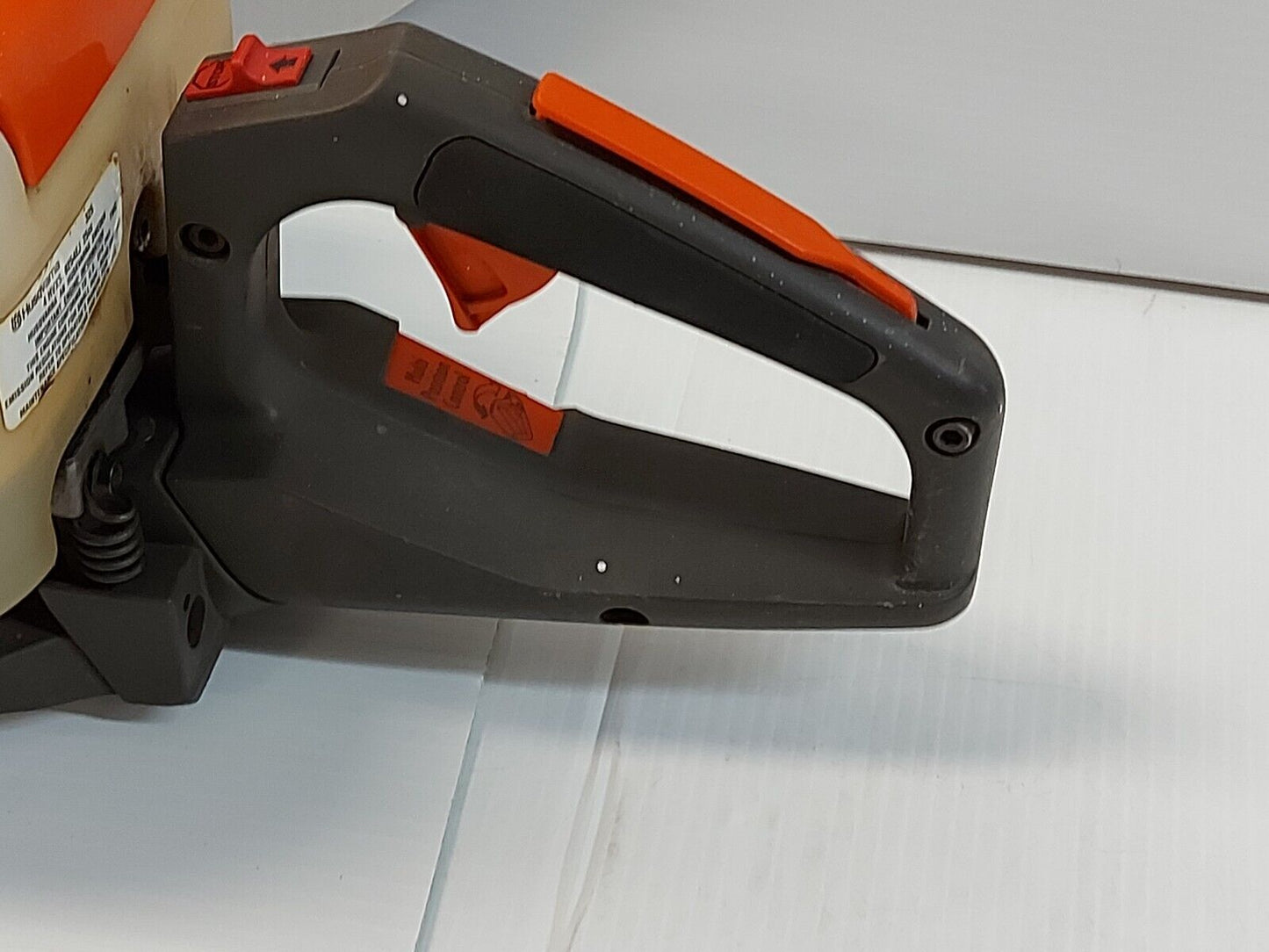 (N81996-1) Taille-haie à essence Husqvarna 325HD60