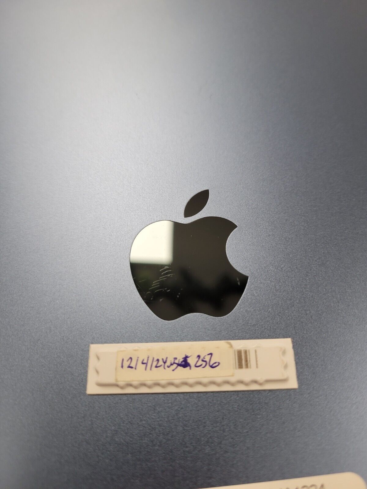 (69249-1) Apple iPad Air 5th Gen MM9N3VC/A - 256Gb