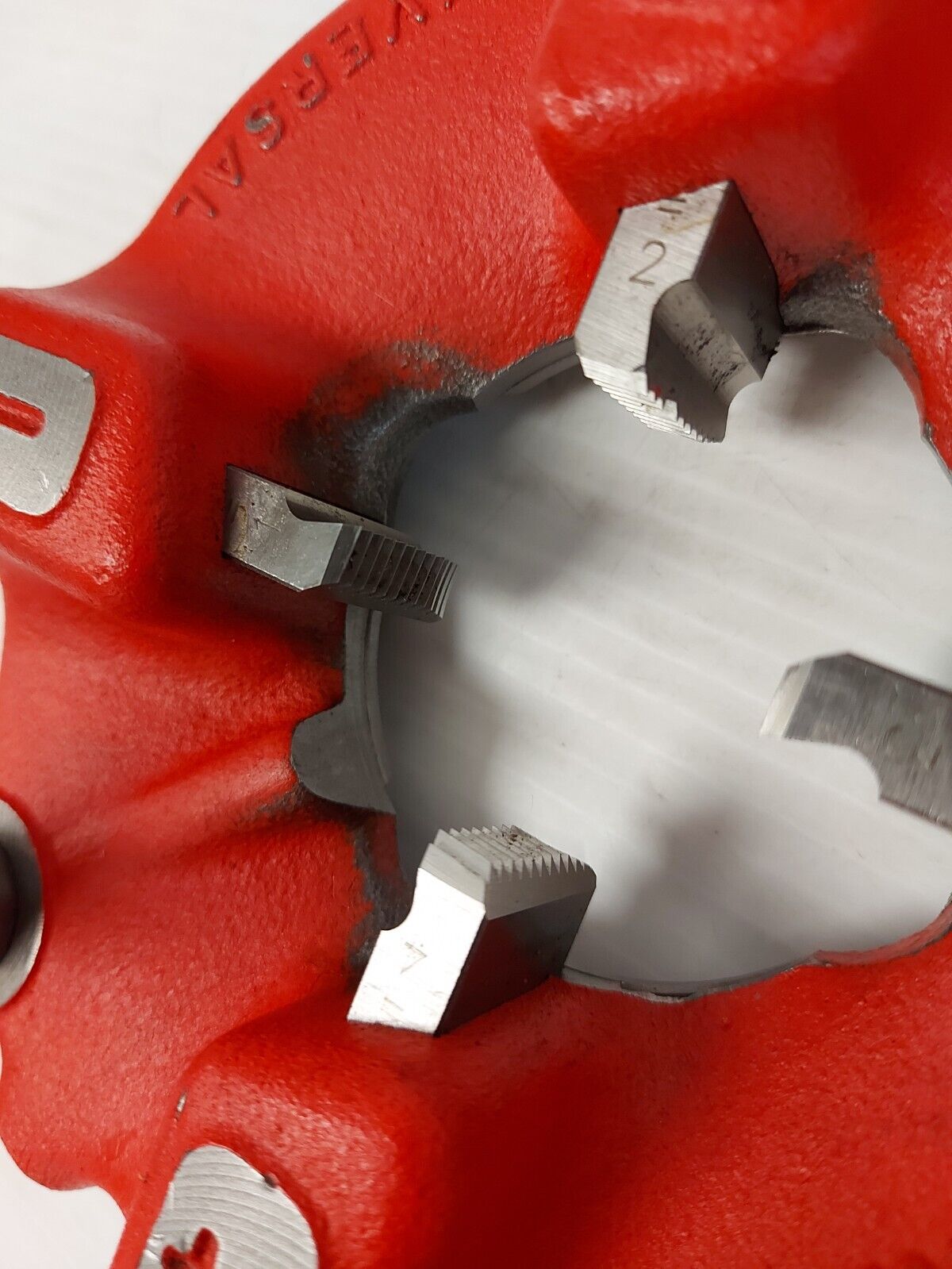 (N82328-1) Ridgid Tools NO.811A Universal Quick Opening Right Oiling Die Head