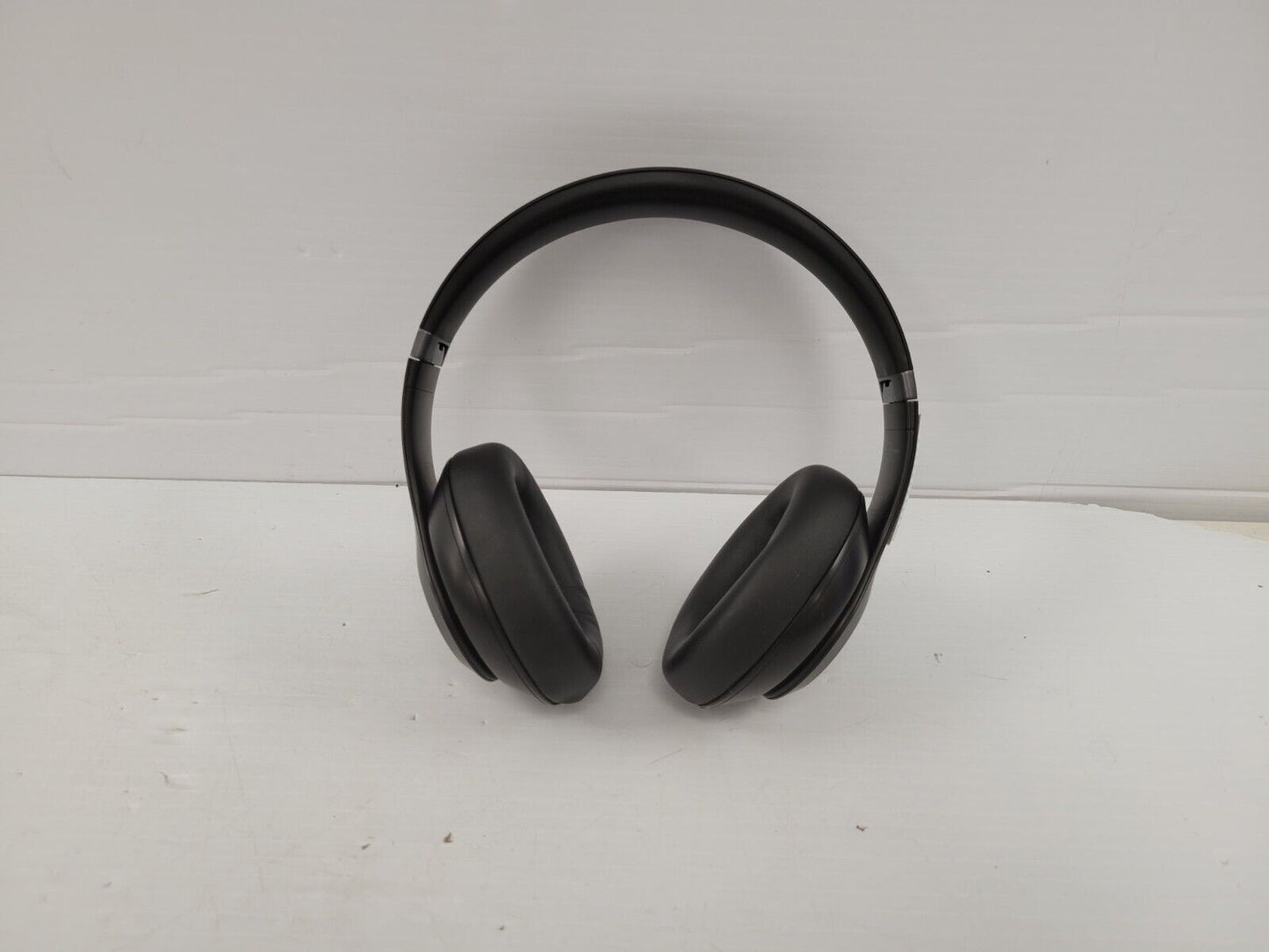 (68211-1) Beats Studio Pro Headphones