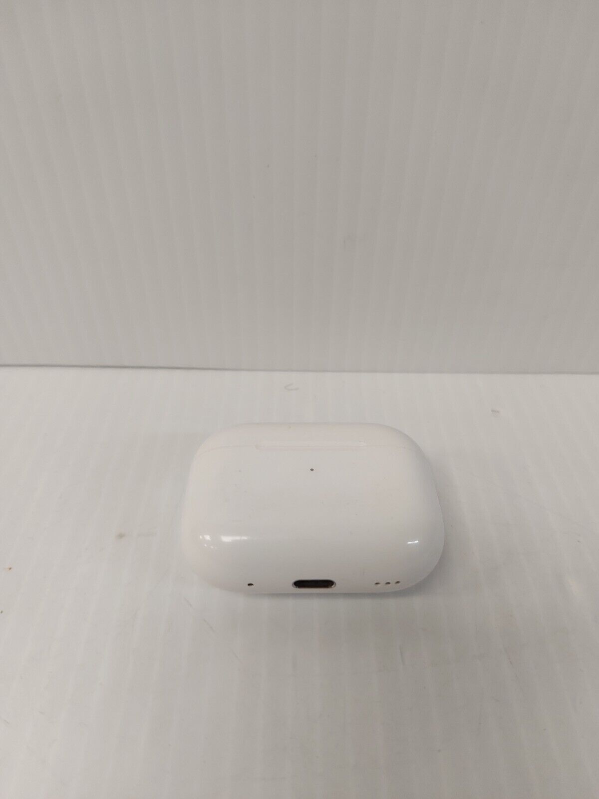 (N84127-1) Apple A3047 Airpods