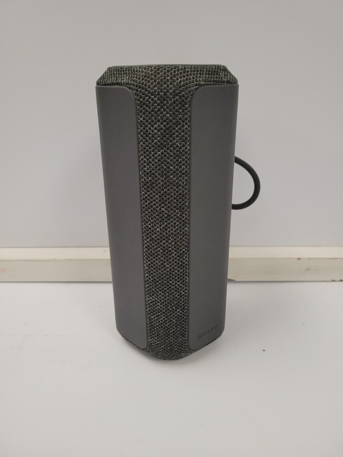 (69824-3) Sony SRS-XE200 Speaker