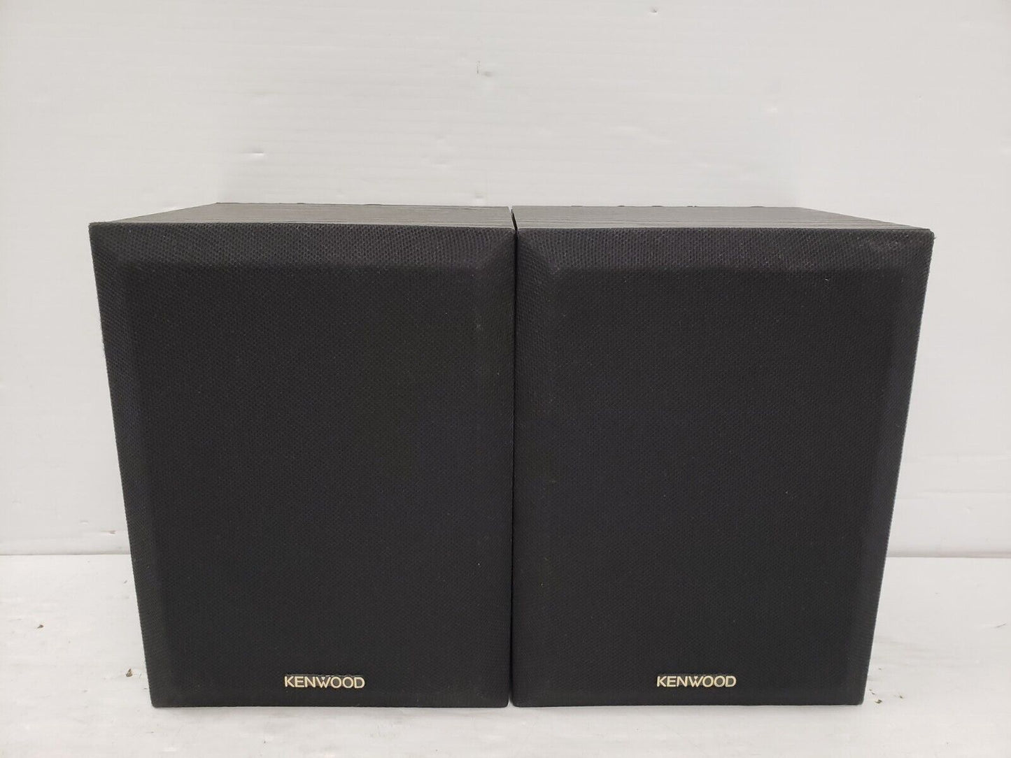 (65071-1) Kenwood CRS-157 Bookshelf Speakers