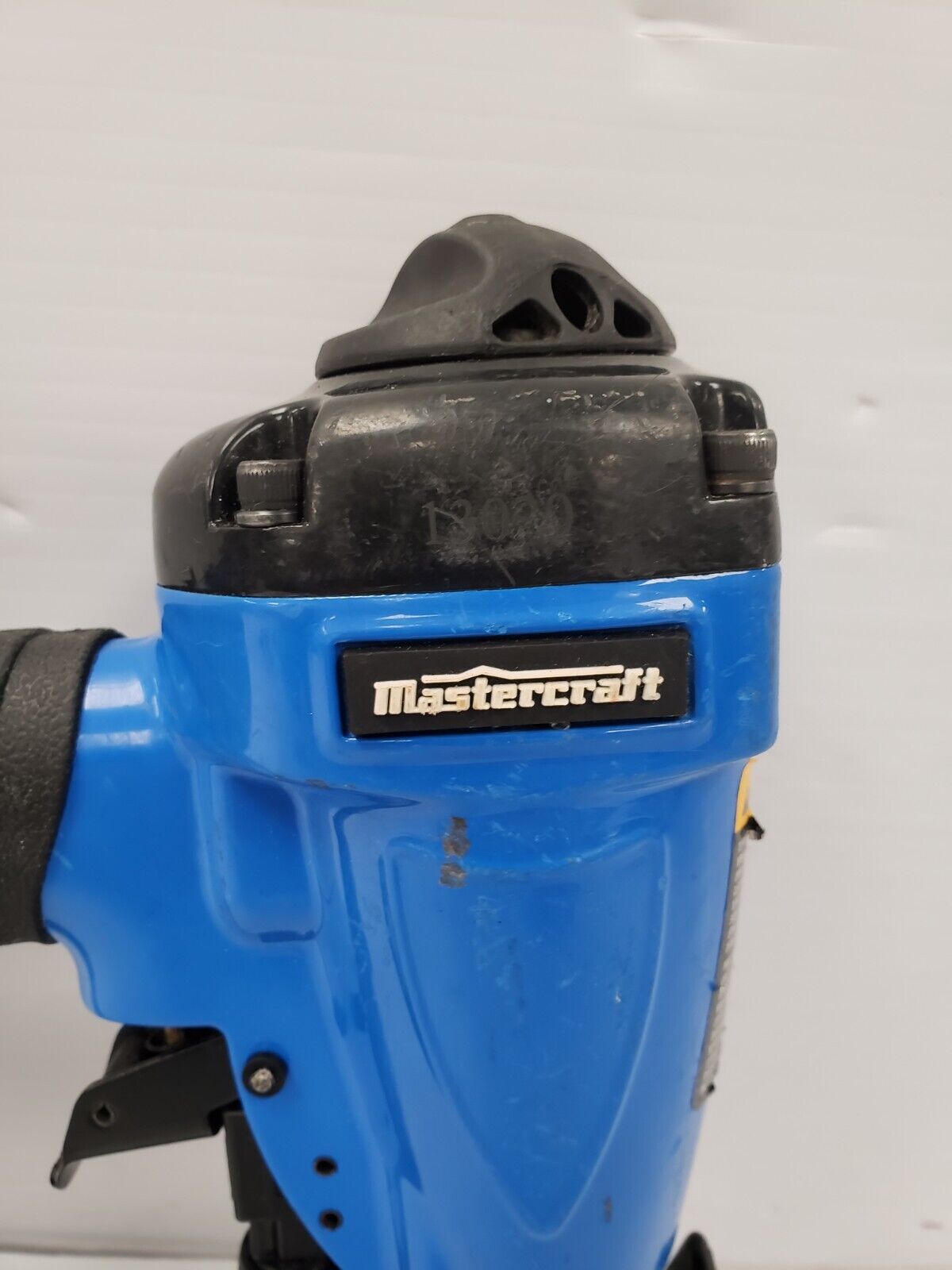 (57321-2) Agrafeuse pneumatique Mastercraft 058-8132-2