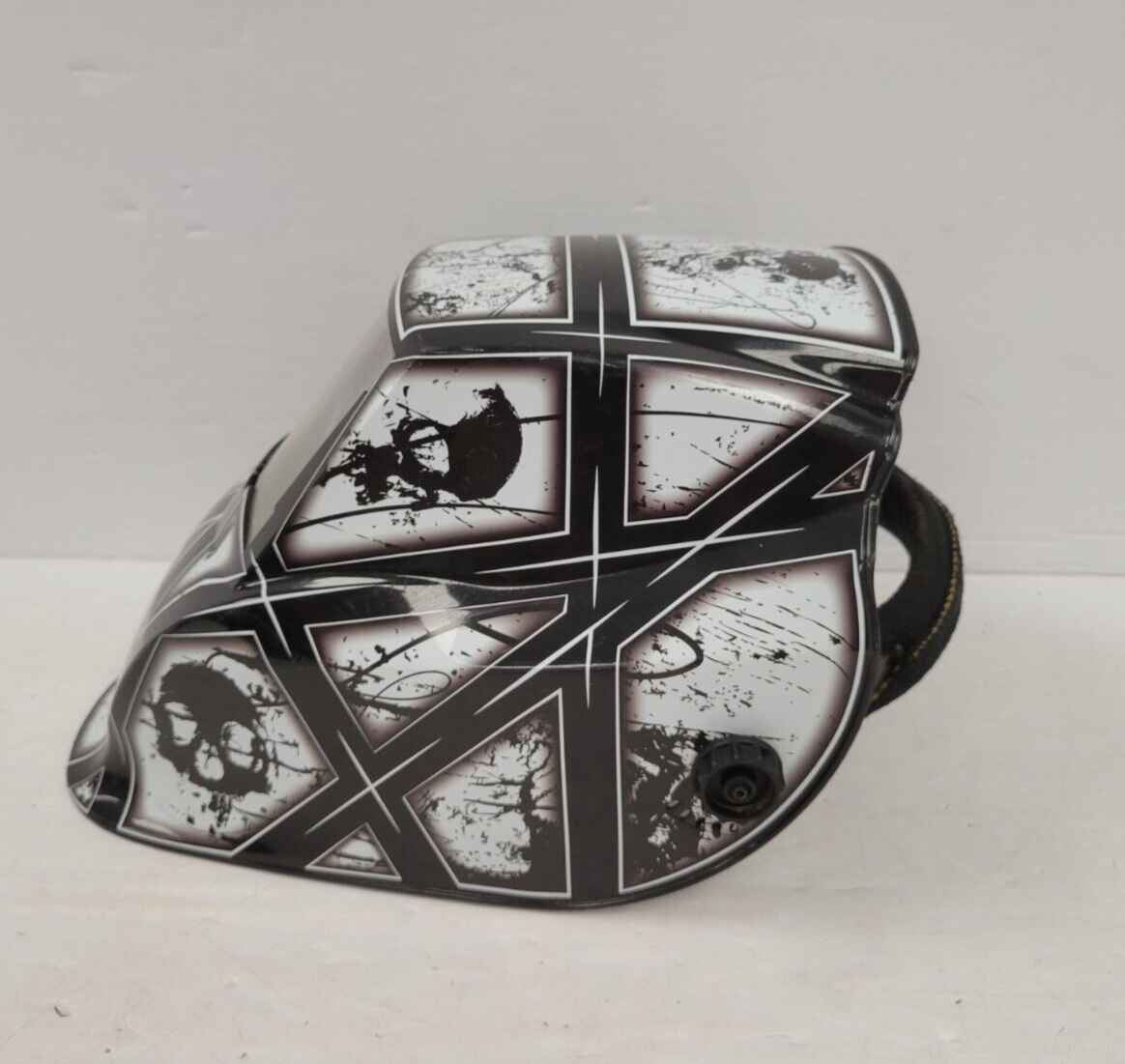 (62249-1) Mastercraft 058-9209-8 Welding Helmet