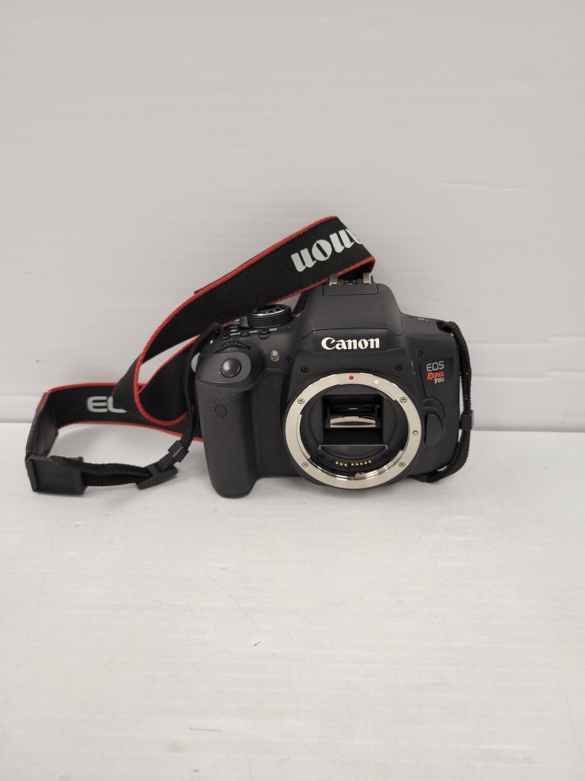 (I-34760) Appareil photo Canon EOS Rebel T6I