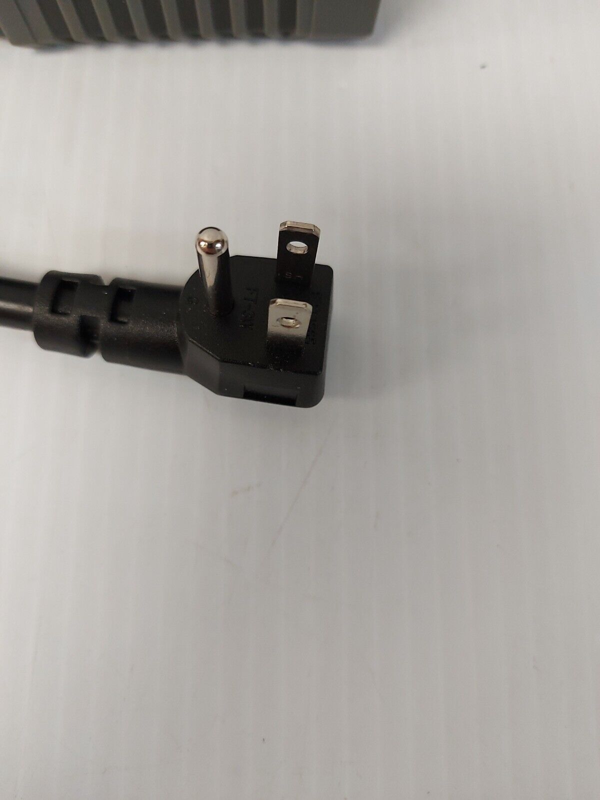 (N83405-1) Defiant 1001 640 004 Smart Outdoor Plug