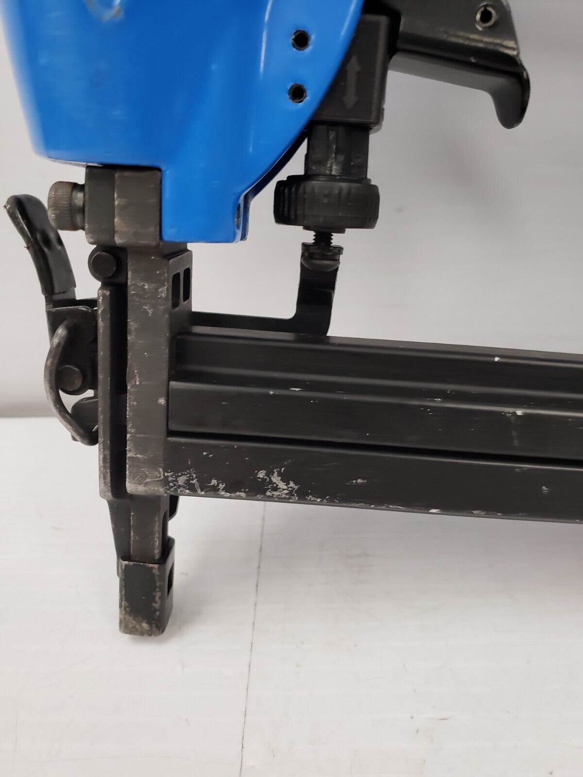 (57321-2) Agrafeuse pneumatique Mastercraft 058-8132-2