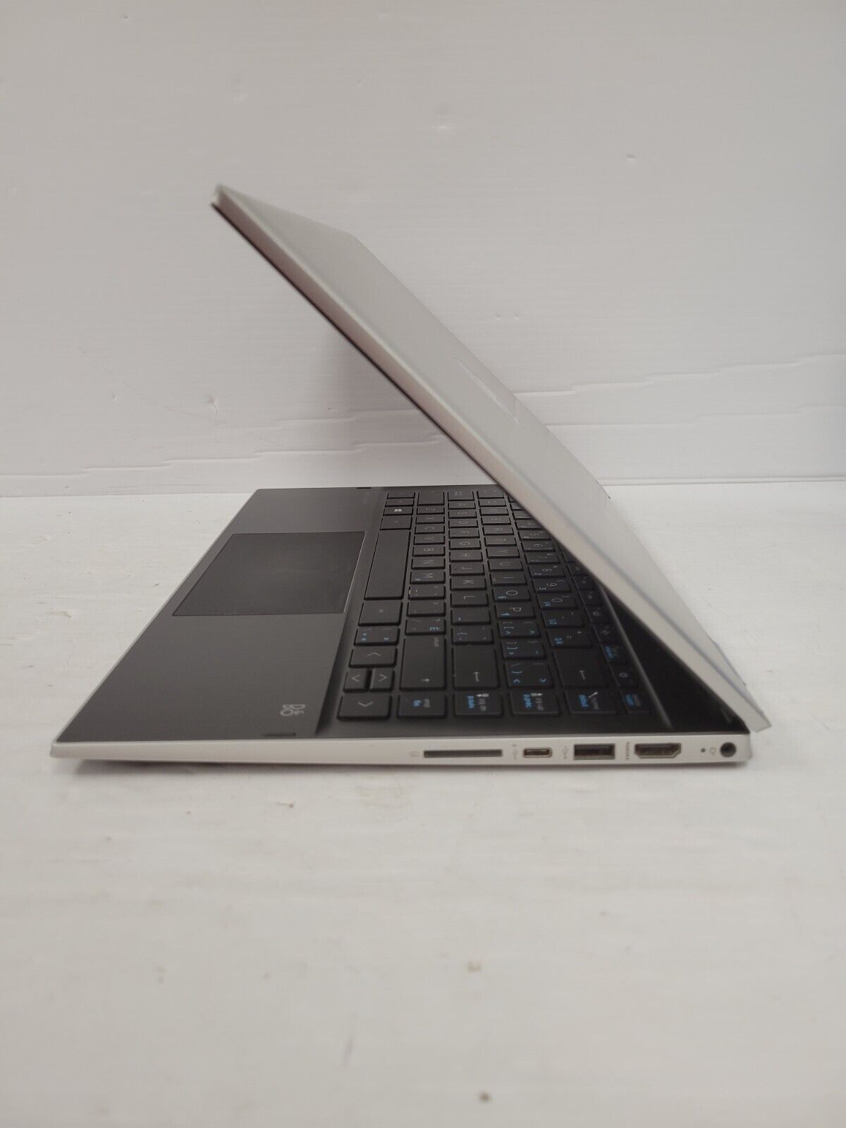 (61143-1) HP 14-DW1008CA Laptop