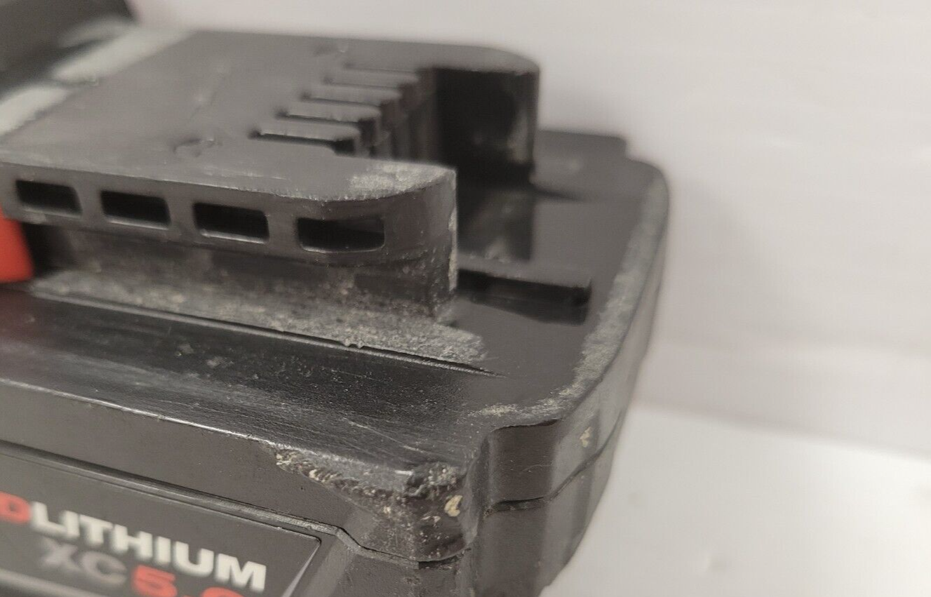 (62373-8) Milwaukee 48-11-1850 Battery