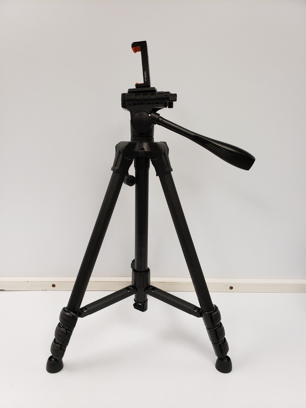 (68671-2) Tach Life MLT02 Tripod