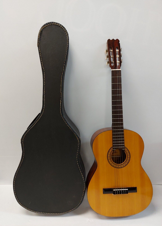 (N86414-1) Aria Guitar