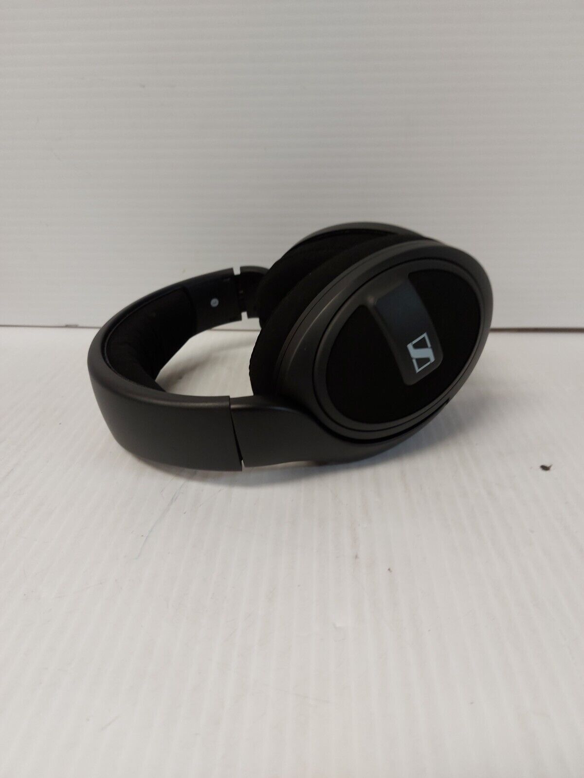 (N86225-4) Sennheiser HD569 Headphones