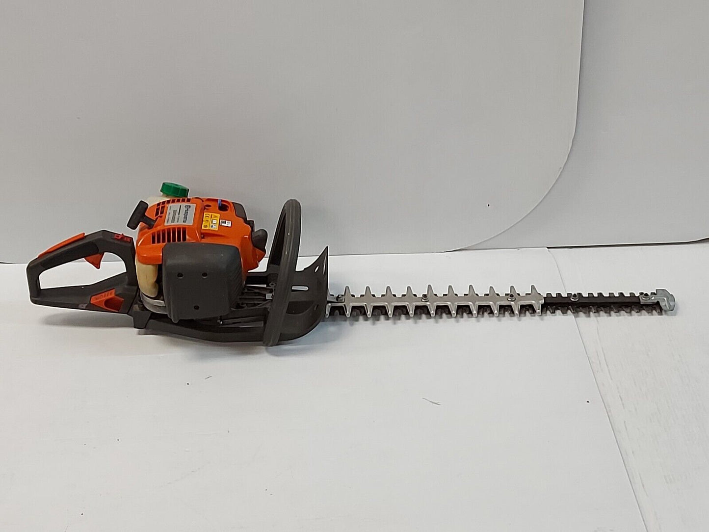 (N81996-1) Taille-haie à essence Husqvarna 325HD60