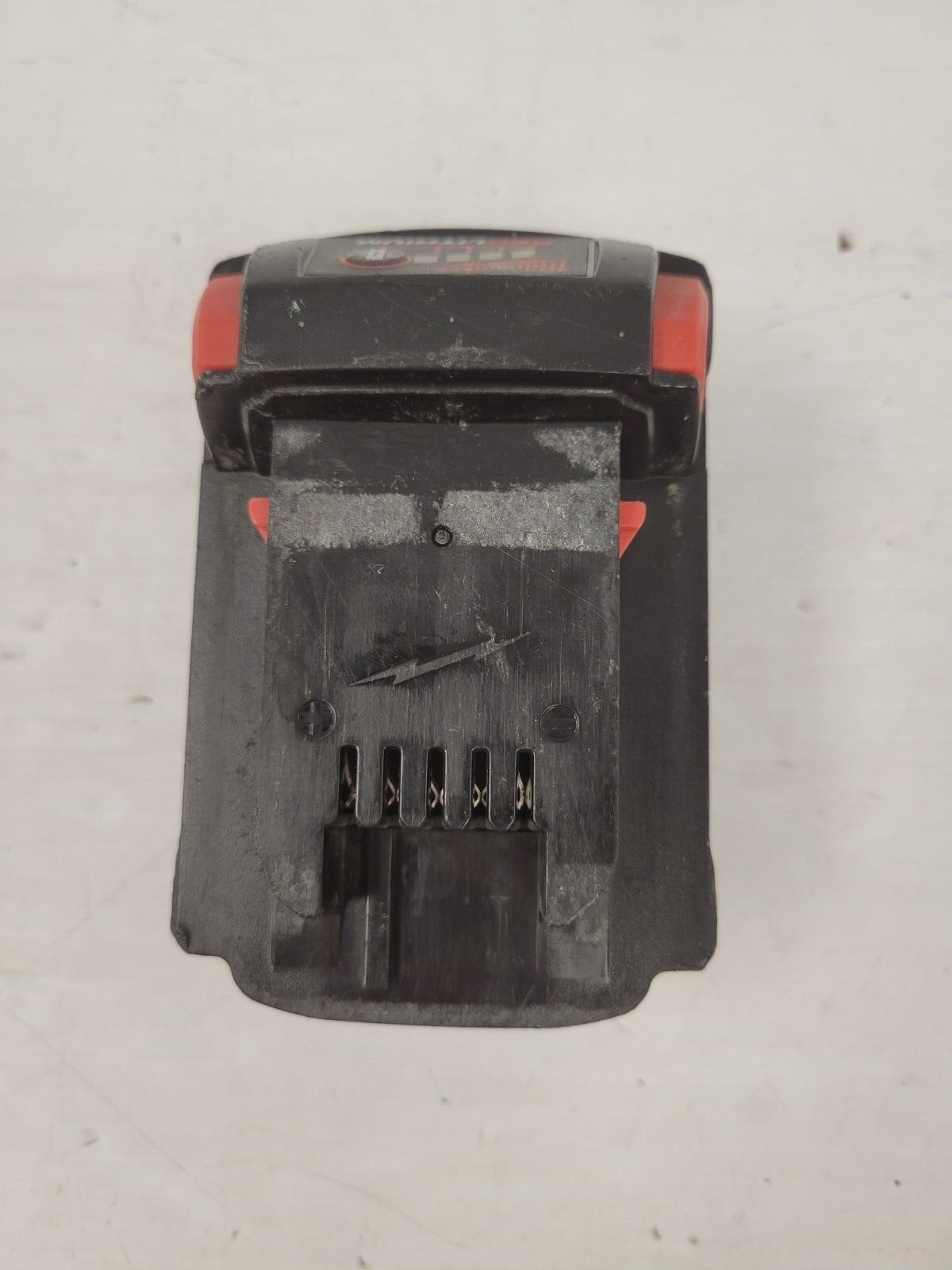 (62373-8) Milwaukee 48-11-1850 Battery