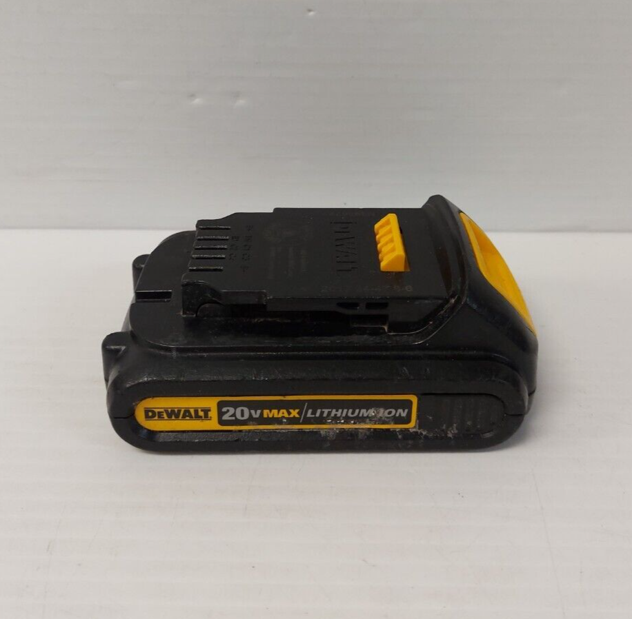 (N81656-1) DeWalt DCF885 Impact Drill w/ Bat and Charger