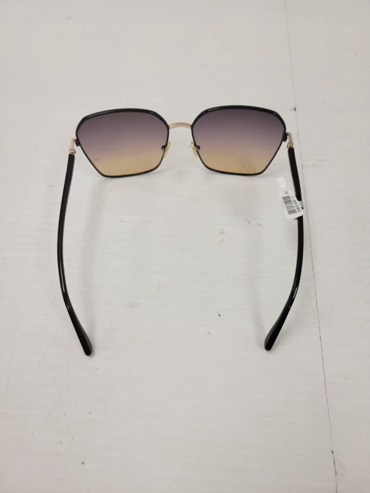 (56538-1) Tom Ford Claudia-02 TF839 Sunglasses