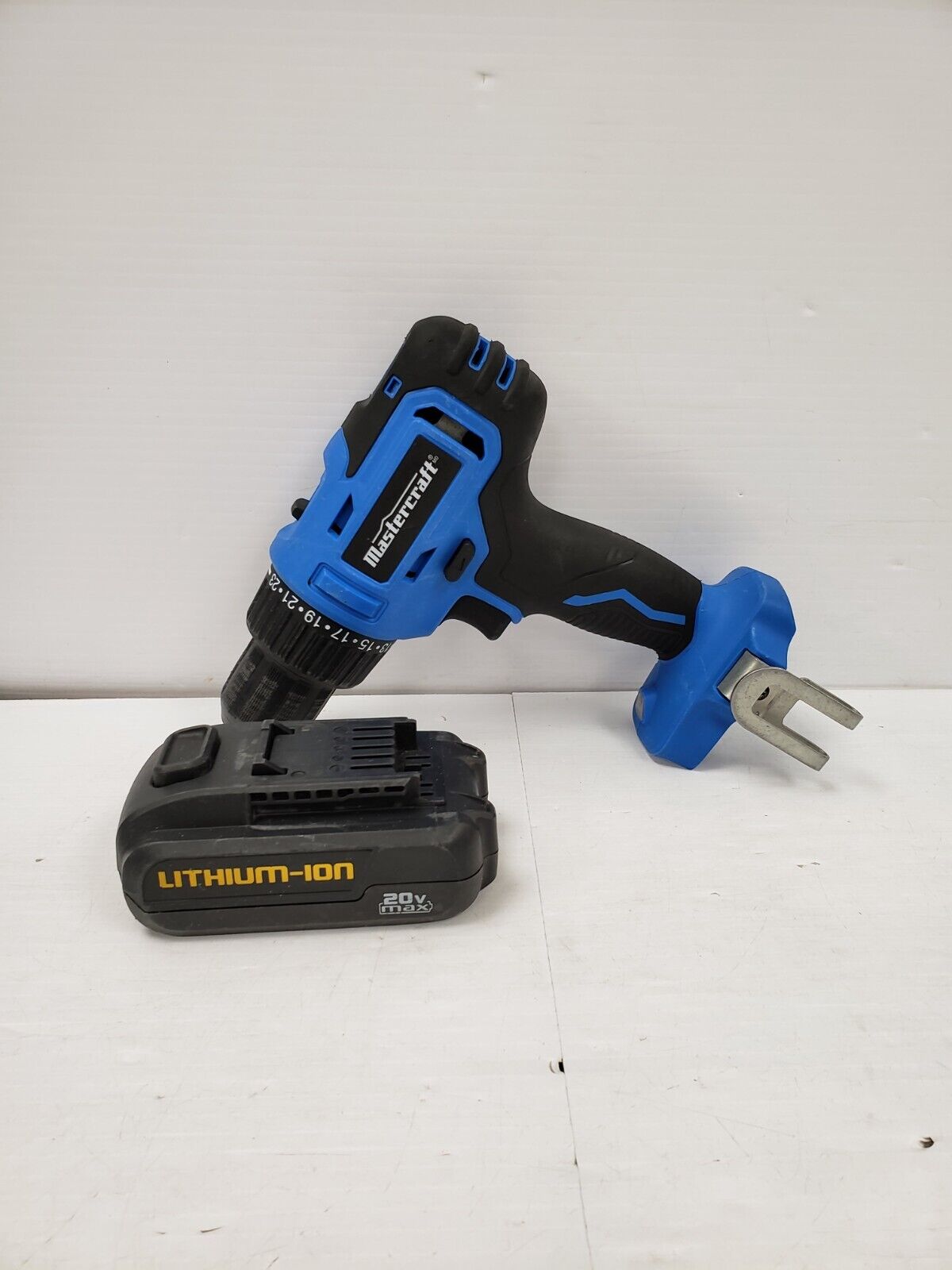 (62748-1) Mastercraft 054-7520-2 Drill