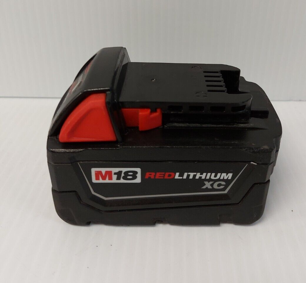 (N82789-1) Milwaukee 2606-20 18V 1/2" Drill/ Driver