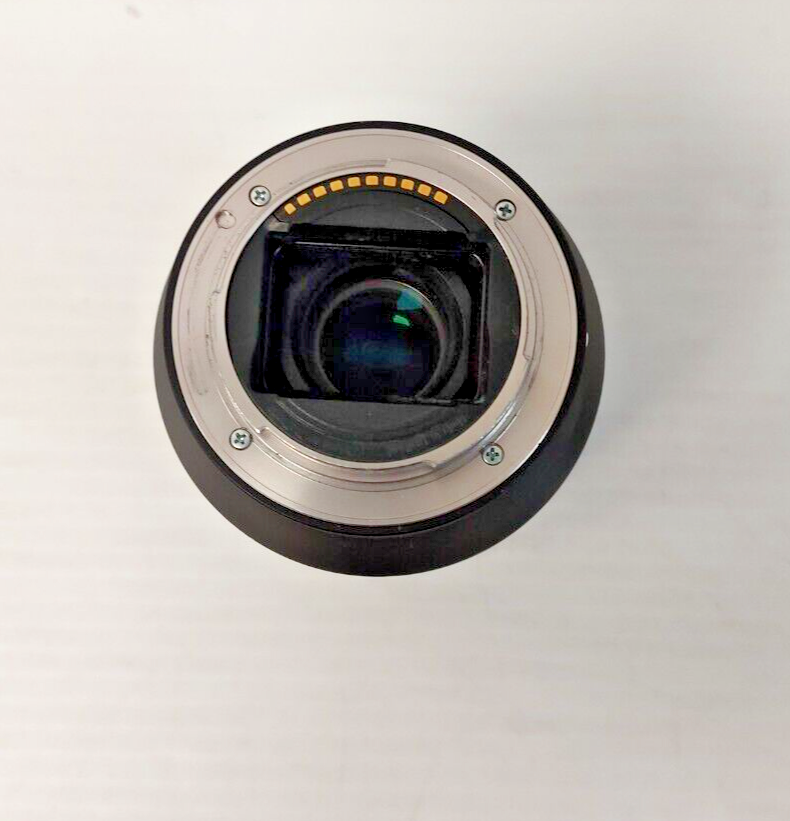 (N81829-1) Sony SEL247OZ Optical Steady Shot Lens w/ cover