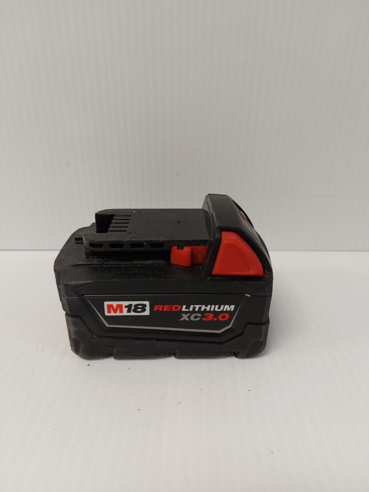 (N82333-6) Milwaukee 2656-20 1/4" Hex Impact Drill