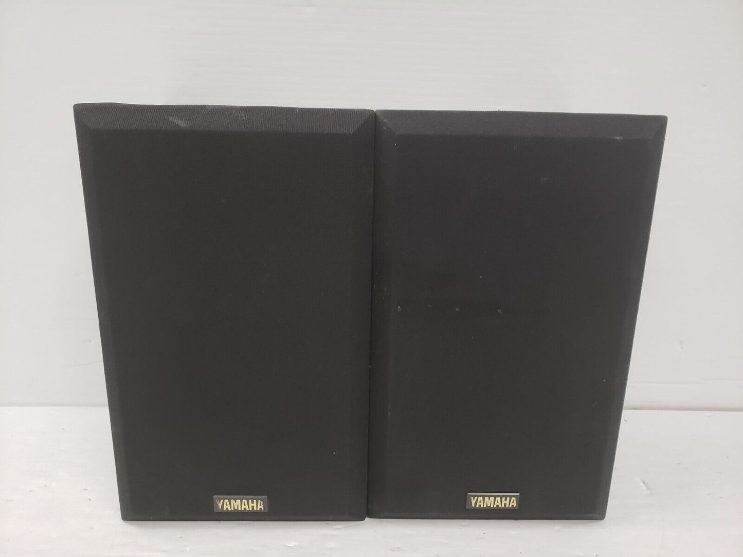 (66422-3) Yamaha NS-597C Book Shelf Speakers