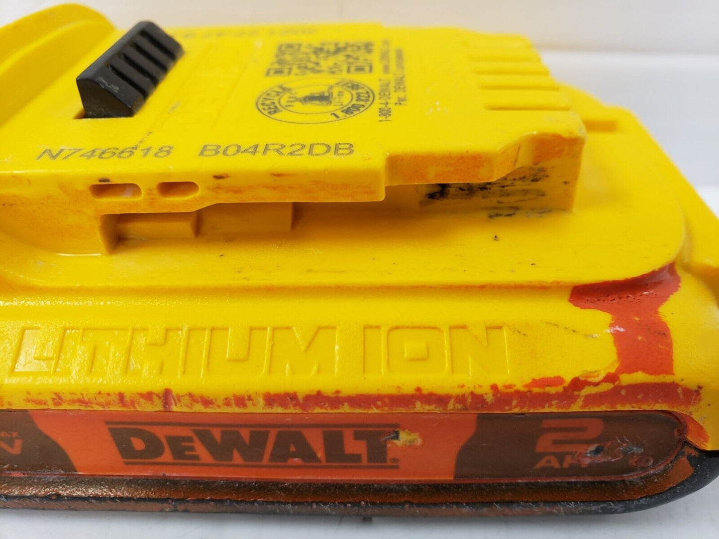 (59144-2 A) Dewalt DCB203 Battery