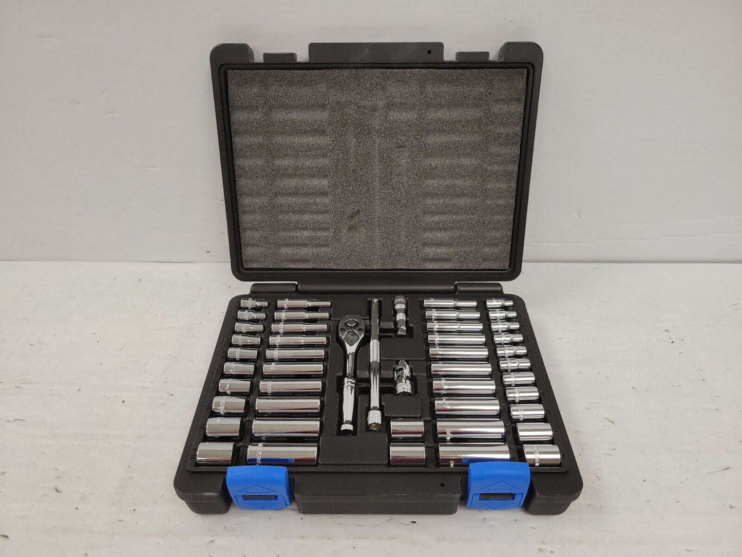 (68332-1) Powerfist 50 Piece Socket Set