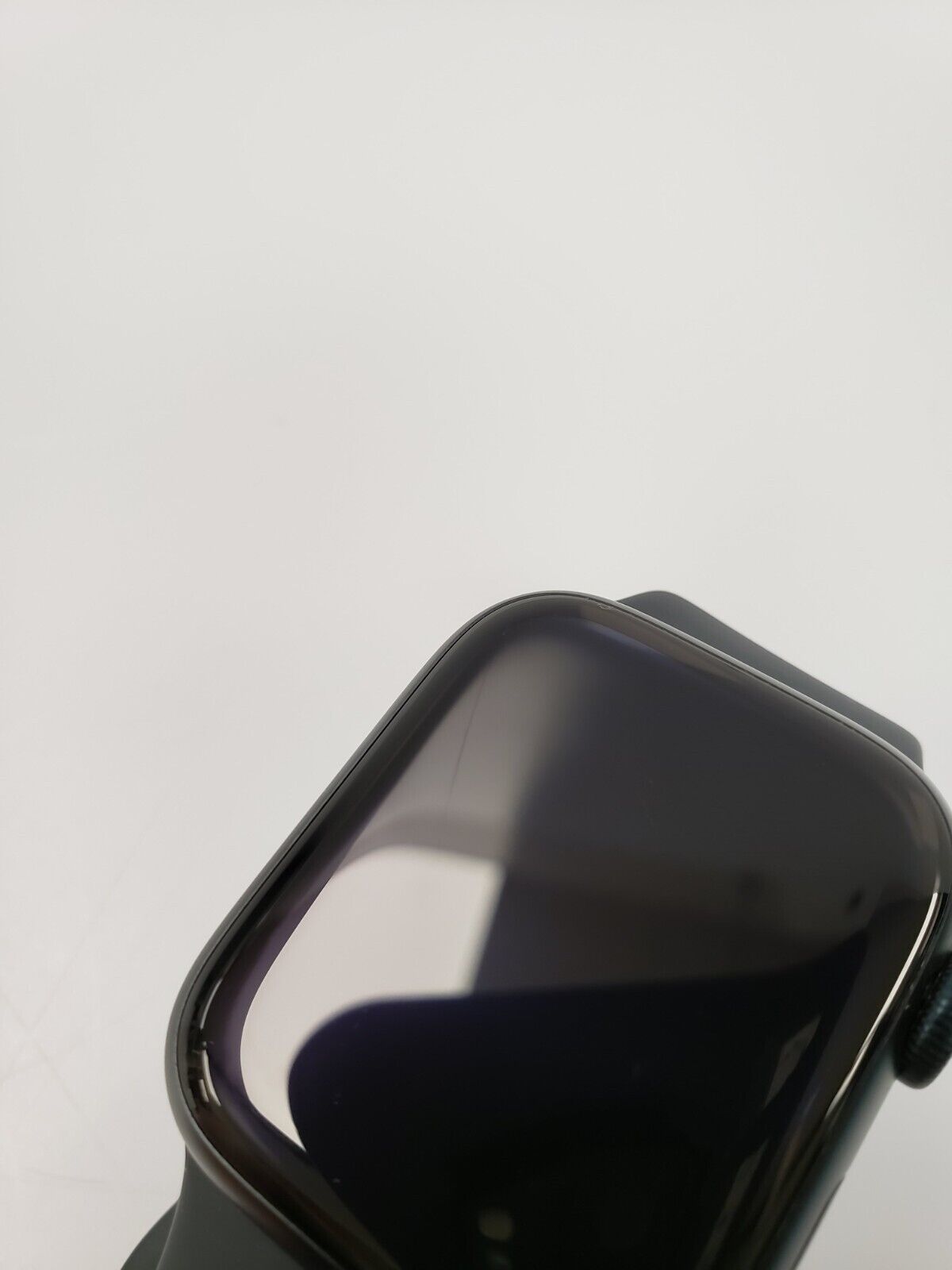 (63400-3) Apple A2473 Smart Watch