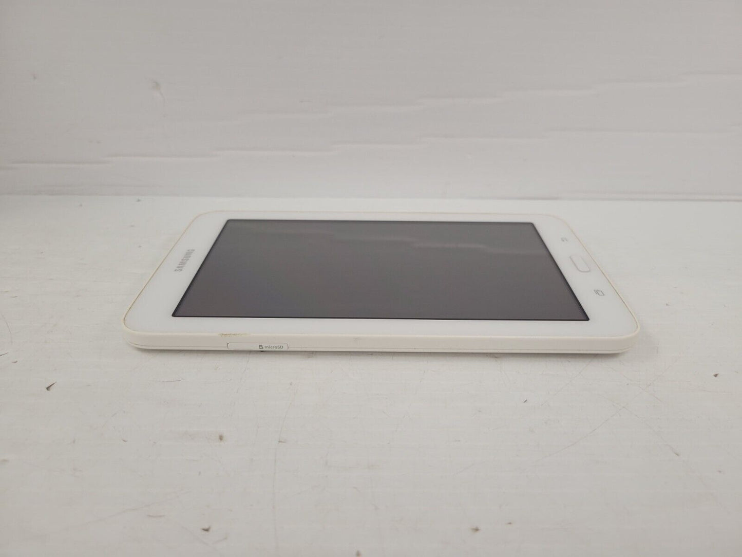 (63530-3) Samsung SM-T113 Galaxy Tab E Lite - 8 GB