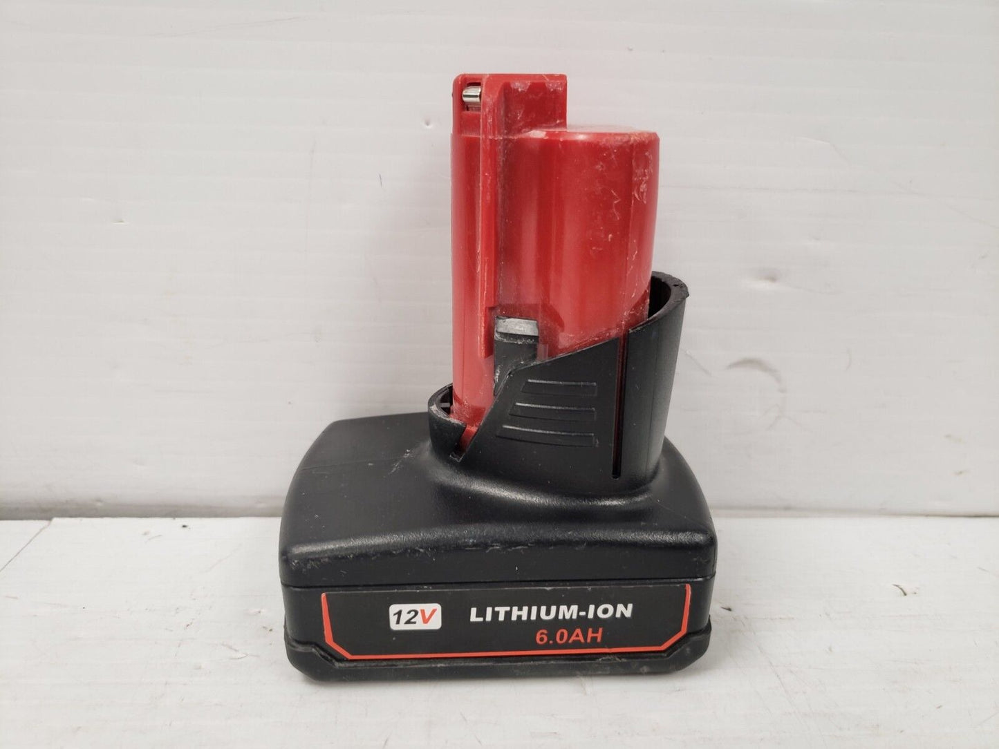 (68436-1) Milwaukee 2951-20 Radio & Charger