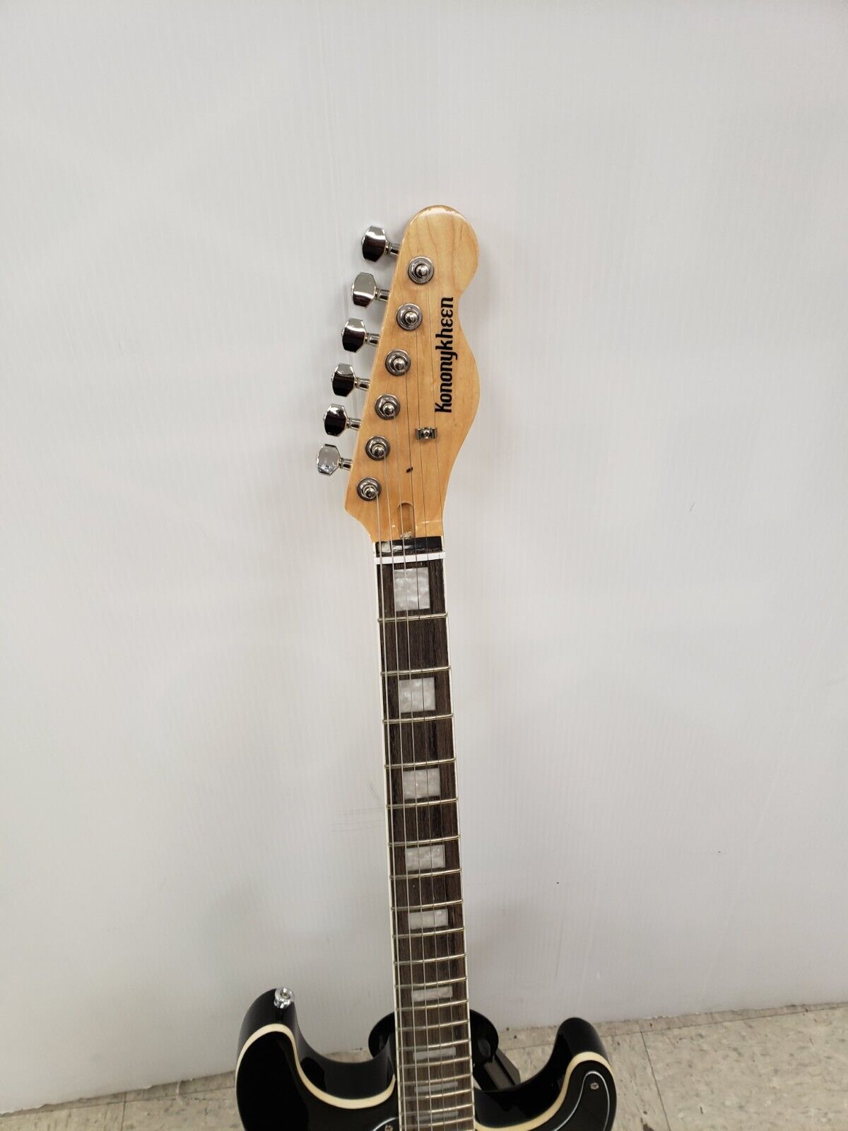 (64338-1) Kononykheen Breed Thirty Eight Guitar