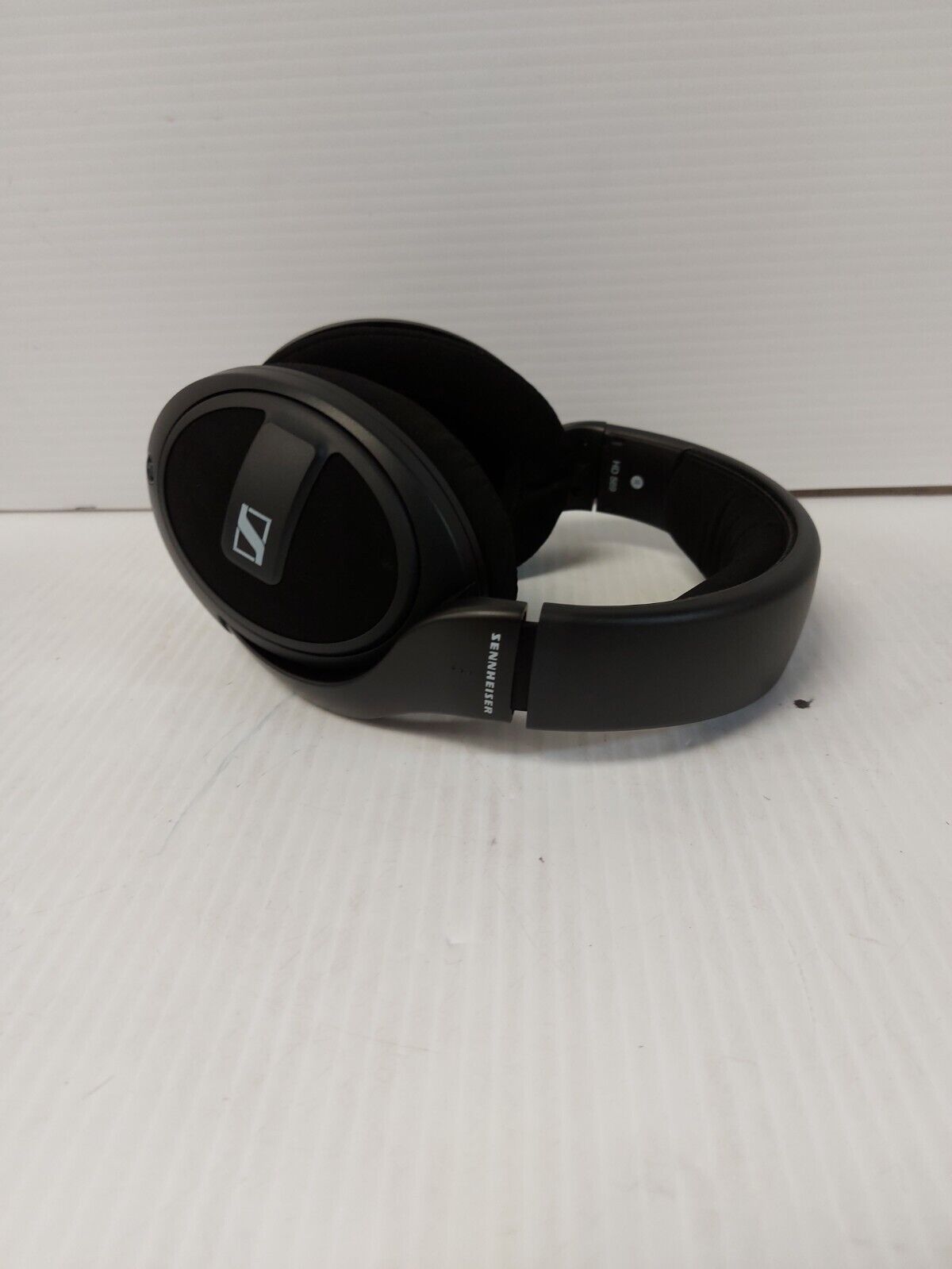 (N86225-4) Sennheiser HD569 Headphones