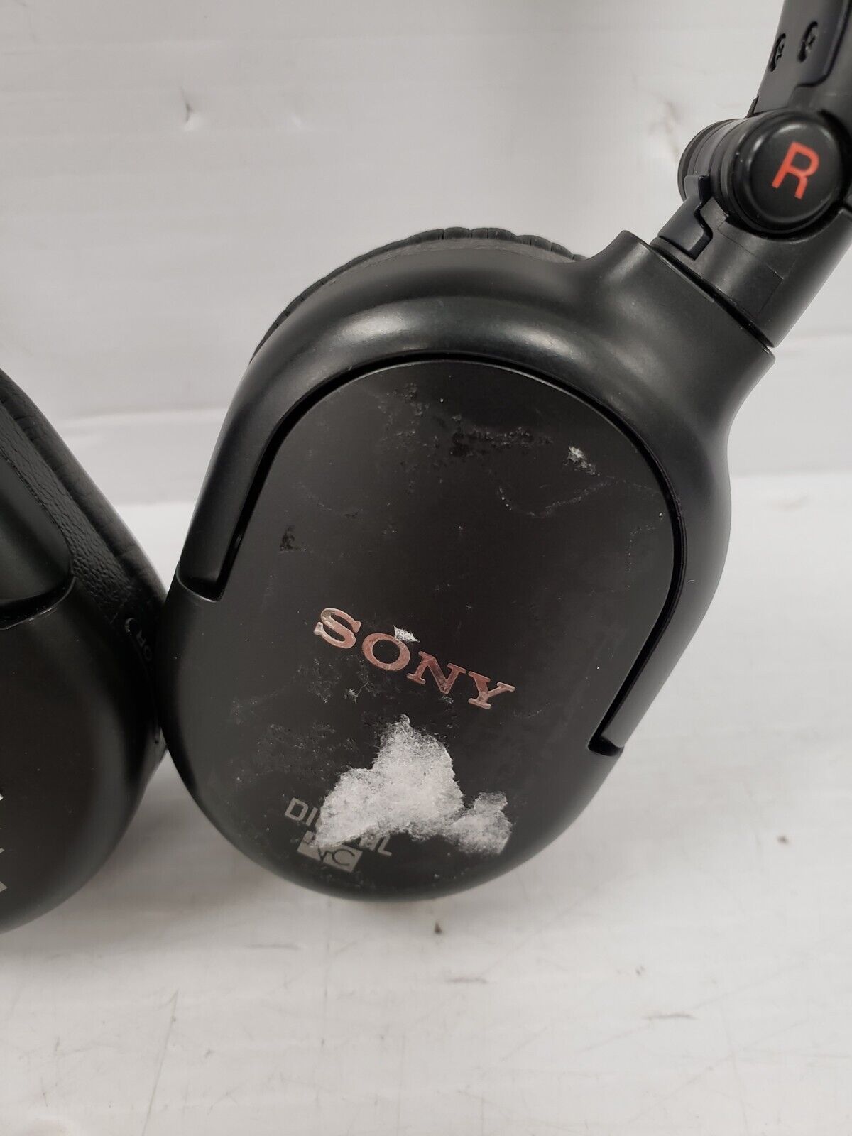 (I-36113) Sony MDR-NC200D Headphones